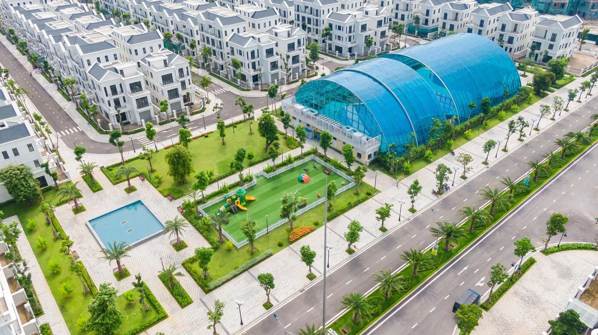 Khu thấp tầng Vinhomes Star City — công viên và khu thể thao.